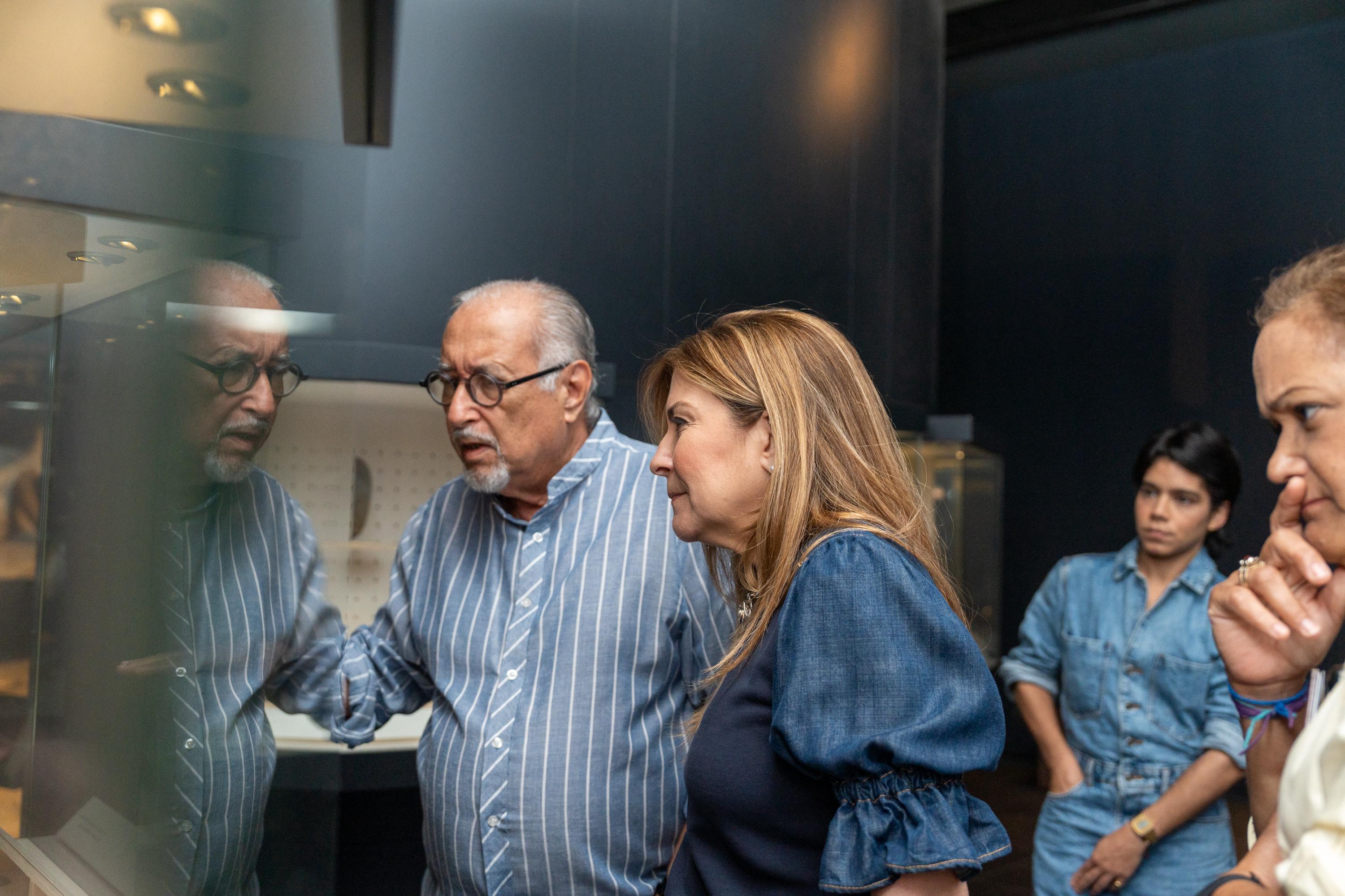 Carolina visita el Centro León y reafirma su compromiso con la cultura dominicana 2
