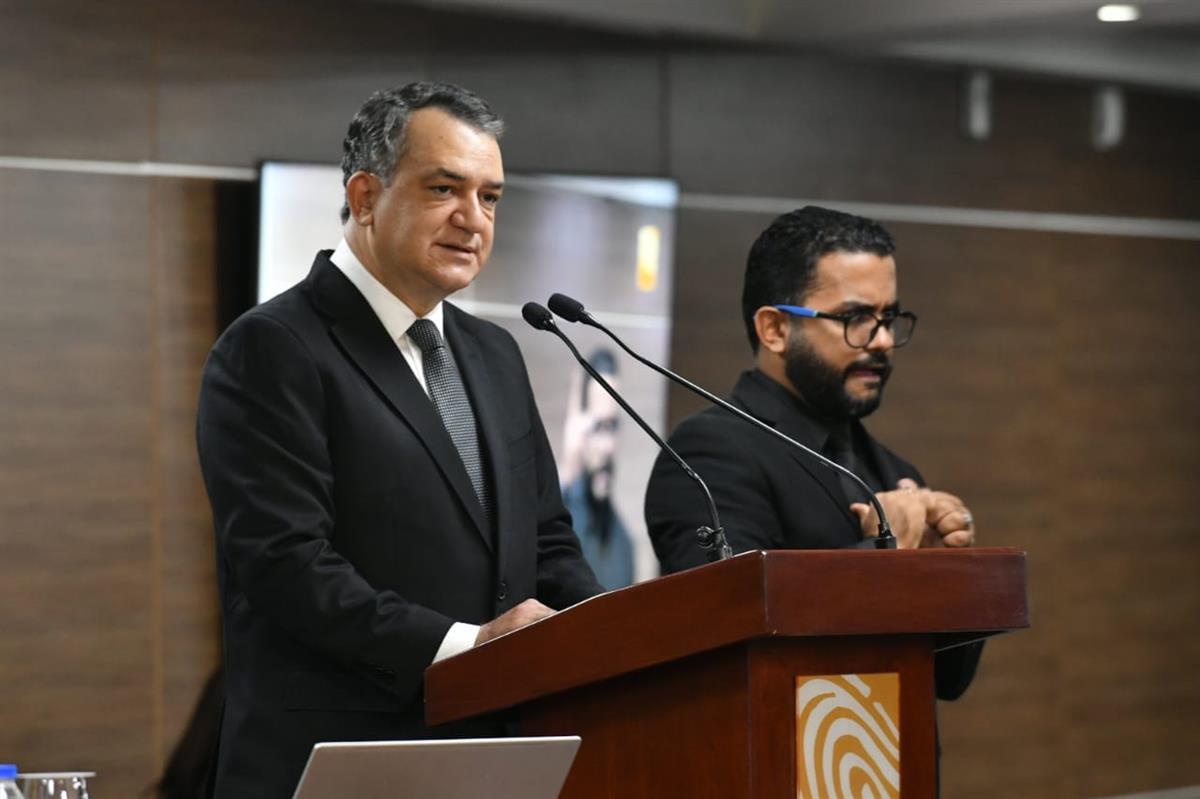 El Pleno de la JCE, encabezado por Román Jáquez, presenta el cronograma electoral 2028 y el libro de resultados 2024. | FOTO: JCE